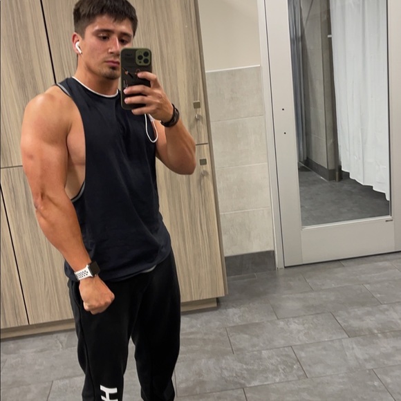 Meet your Posher, Cesar - Picture 2 of 3